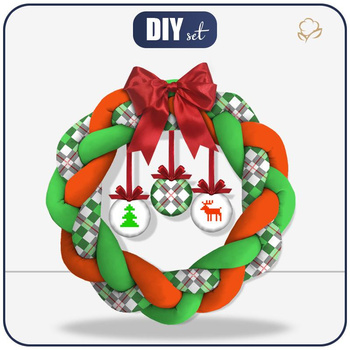 WIANEK ŚWIĄTECZNY - KRATA ZIELONO-CZERWONA / biała - zestaw do uszycia